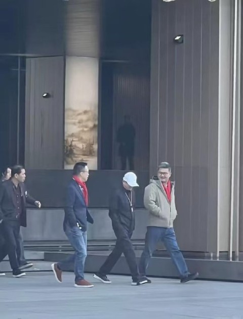 賭博：馬雲低調現身螞蟻園區，公司連續兩天發佈重磅 AI 産品