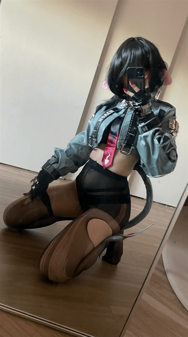 賭馬:日本美女Cos《絕區零》簡美圖賞:性感還原 身材絕佳