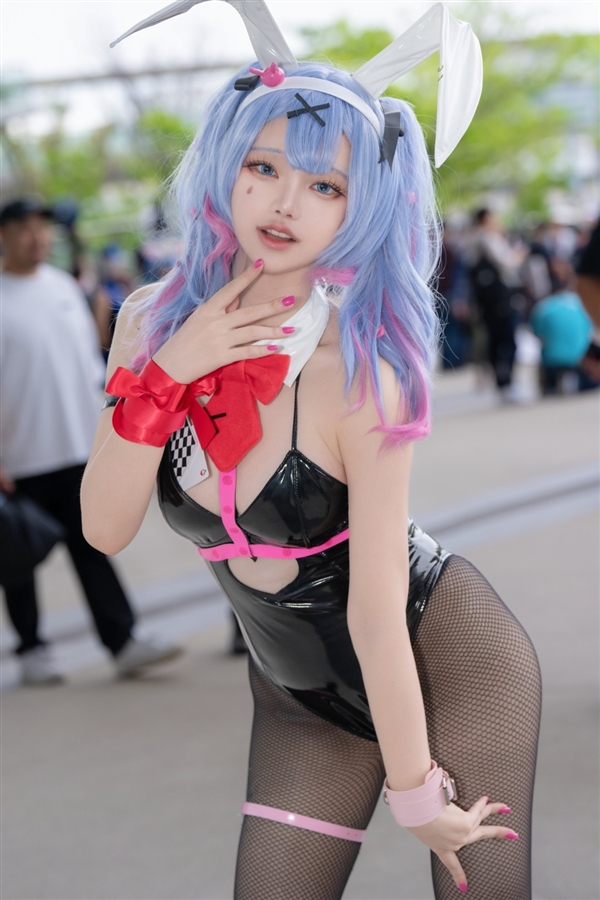 賭馬:日本美女Cos《絕區零》簡美圖賞:性感還原 身材絕佳