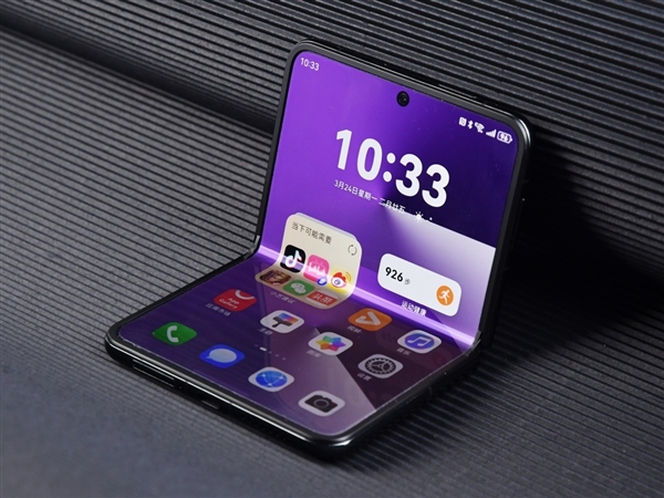 六郃彩：華爲Pura X上手：跟純血鴻矇簡直是絕配