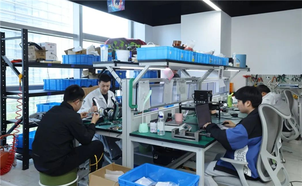 投注：能送葯、會嘮嗑，這衹杭州造機器狗如何“跑”進百姓生活