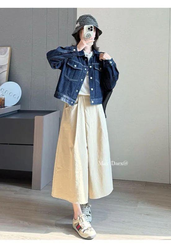 體育投注:斜肩上衣+半身裙,清涼松弛顯氣質!