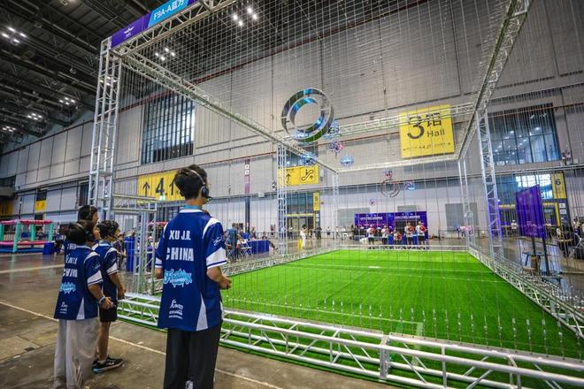 Online Casino:看無人機怎麽踢足球,這項新興運動正在引領科技競技新風潮