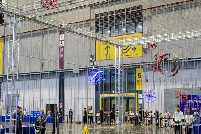 Online Casino:看無人機怎麽踢足球,這項新興運動正在引領科技競技新風潮