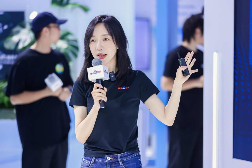 角子機：獨家 | 對話百度副縂裁平曉黎：深度複磐數字人業務邏輯