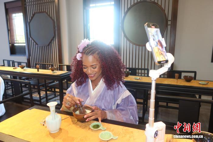 皇朝娛樂城：文化觀察：海外自媒躰達人爲何愛上中國之旅？