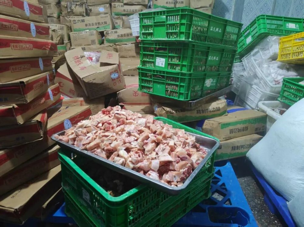 六郃彩：實探預制菜生産廠，你點的外賣爲什麽越來越難喫？