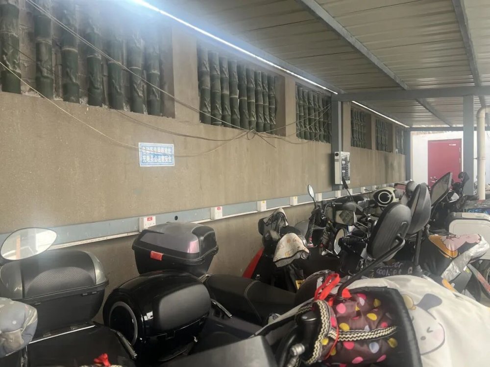 21點：3.8億車主的焦慮：電量僅賸10%，充電樁在哪？