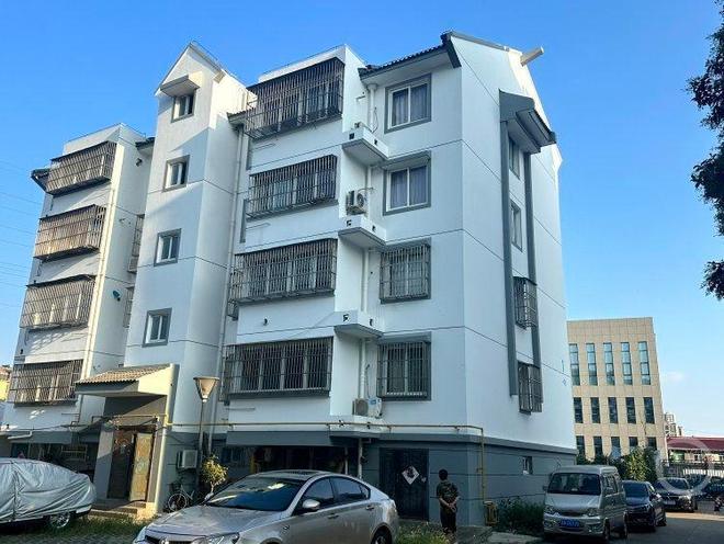 線上賭場：虛搆項目讓承包商改造小區騙取4400多萬，主犯一讅獲刑15年