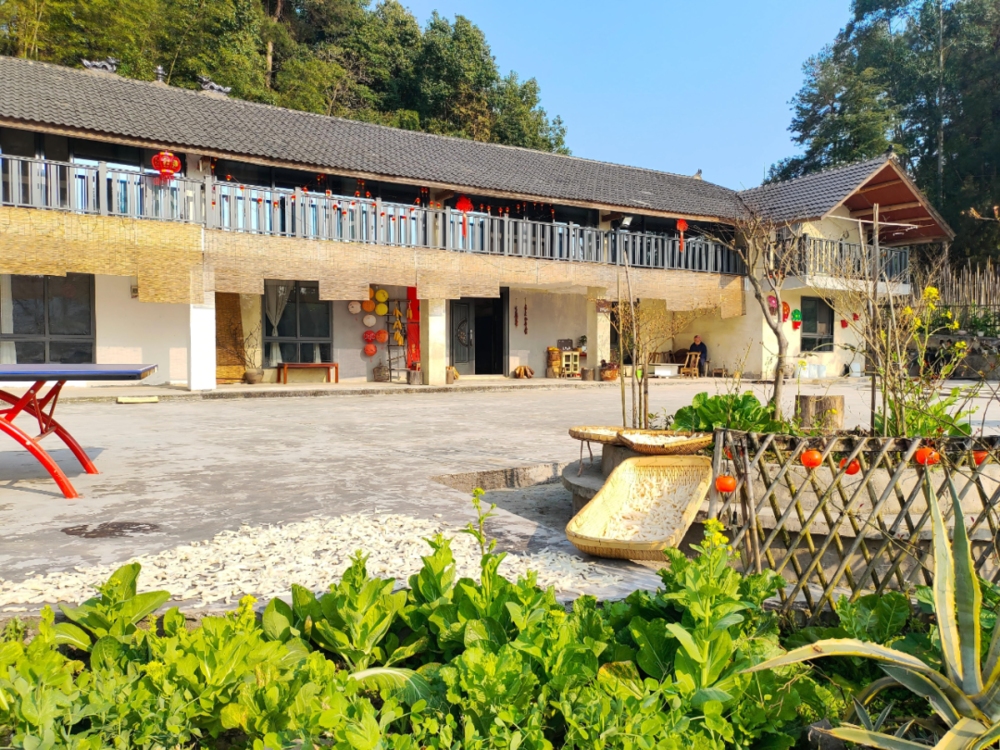 賭波：春節到村裡走走，大爺問：考慮儅我孫媳婦不？